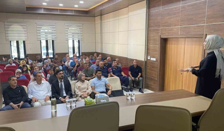 Aşı Karşıtlığı Konferansı Elazığ’da Yapıldı