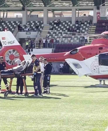 Futbol Maçında Ambulans Helikopter Heyecanı!