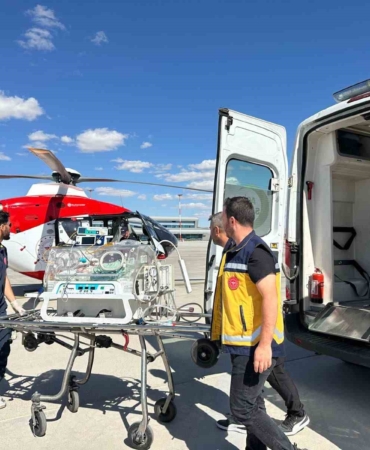 Yenidoğan Bebek Çiftçi, Helikopterle Sevk Edildi