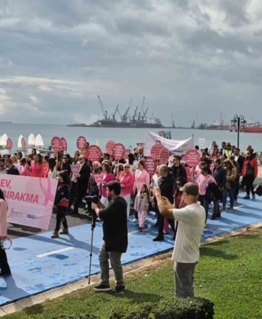 Meme Kanseri Farkındalığı İçin Pembe Festival