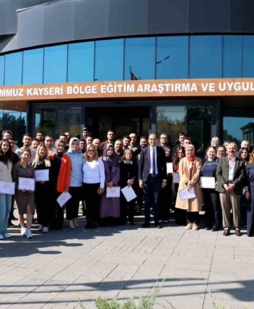 Aile Hekimlerine Eğitim Sertifikası Verildi