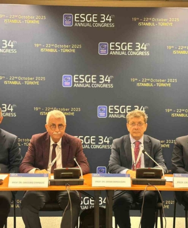 İstanbul’da Jinekolojik Cerrahi Zirvesi Yapıldı