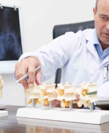 Osteoporoz: Sessiz Tehlike, Erken Tanı Hayat Kurtarır!
