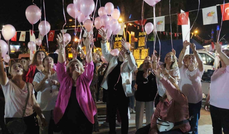 Kemer’de Pembe Balonlarla Meme Kanserine Dikkat!