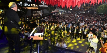 Ümit Besen, Osmaniye’de Coşkulu Bir Gece Yaşattı!
