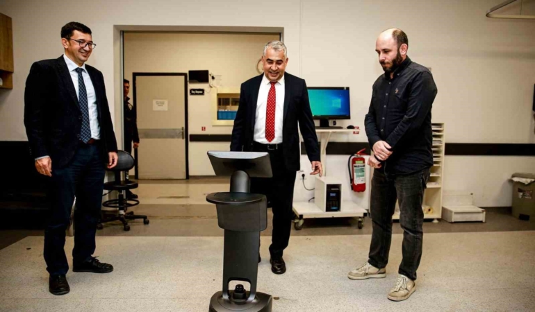 ADÜ Hastanesi’nde Robotlarla Sağlıkta Dönüşüm