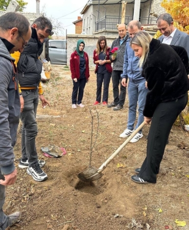 Yaşlılar İçin Fidan Dikme Etkinliği Hüyük’te