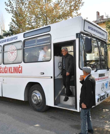 Vatandaşlar Gezici Diş Kliniği’nden Memnun!