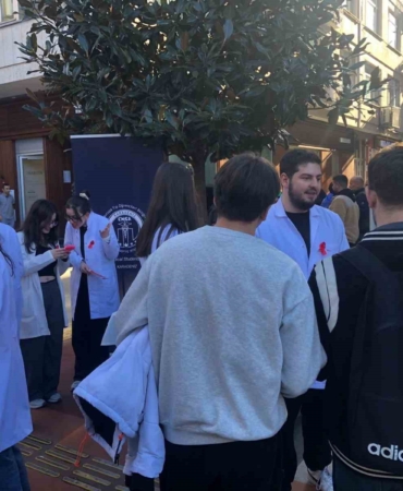KTÜ Tıp Öğrencilerinden HIV/AIDS Farkındalığı