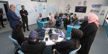 Canik’te Kadınlar Yapay Zeka ile Geleceğe Hazırlanıyor