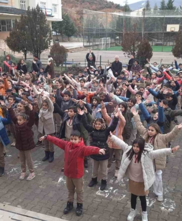 Tunceli’de Miniklere Sporla Coşkulu Başlangıç