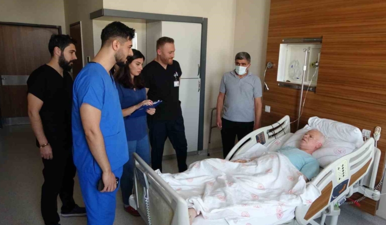 Van’da Hayati Ameliyat: 15 Kişilik Ekip Başarıyla Kurtardı