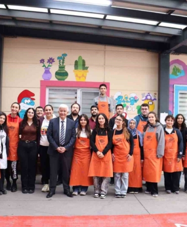 Minik Hastalara Masal Kahramanlarıyla Moral