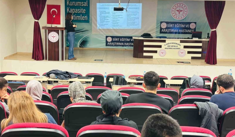 Siirt’te Enfeksiyon Kontrolü İçin Eğitim Düzenlendi