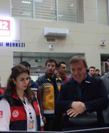 Vali Aydoğdu, 112 Acil Çağrı Merkezi’ni Ziyaret Etti