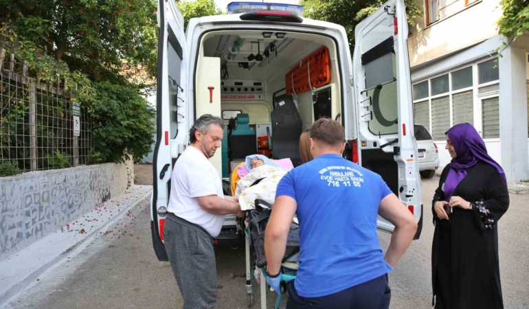 Bursa’da Evde Bakım Hizmetleriyle Şifa Dağıtılıyor