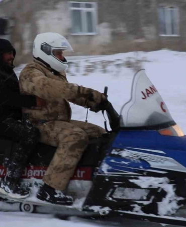Bayburt’ta Jandarma, Kar Motoruyla Hayat Kurtardı