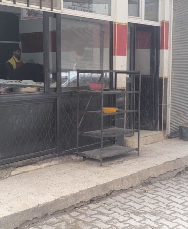 Ekmek Fırınında Kedi ve Fare Şoku! Zabıta Harekete Geçti