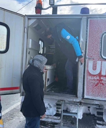 Karlıova’da UMKE’den Zorlu Kışta Hayat Kurtarma