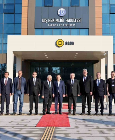 Türkiye’nin En Büyük Diş Hastanesi Açıldı!