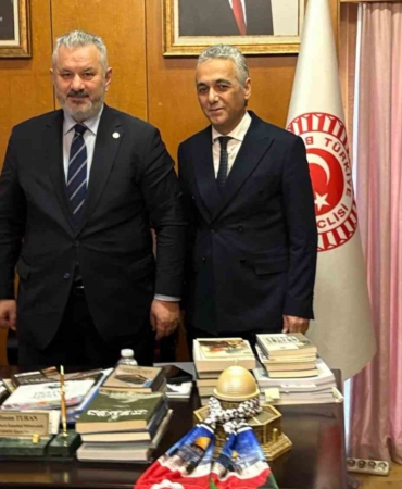 Hekimlik Mesleği İçin Acil Yasal Düzenleme Çağrısı