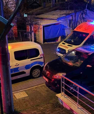 Bolu’da Şizofren Kadın, Polisi İkna Etti!