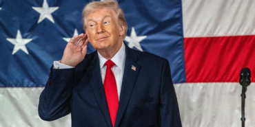 Trump’tan Diego Garcia Uyarısı: ‘Vermeyin!’