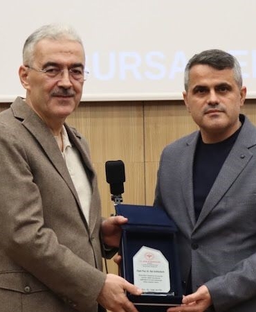Prof. Dr. Kahraman’dan Yılda 3.766 Ameliyat Başarısı!