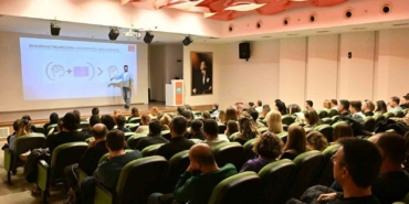 Manisa’da Yapay Zeka ve Veri Yönetimi Eğitimi