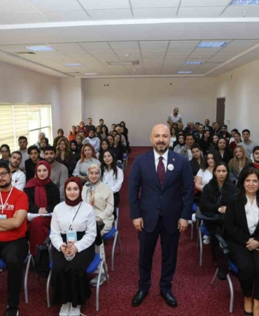 Gençler Sağlık Kariyerinde Geleceği Şekillendiriyor