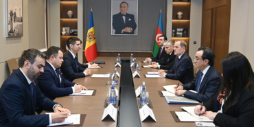 Azerbaycan, İran’daki Diplomatlarını Geri Çekiyor