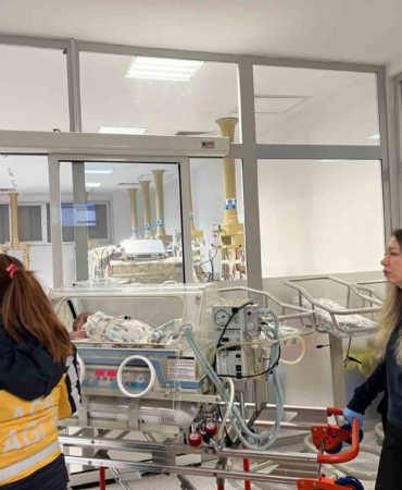 54 Günlük Bebek Uçak Ambulansla Ankara’ya Sevk Edildi