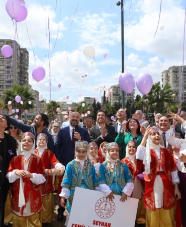 Adana’da Kanser Farkındalığı İçin Mor Balonlar!