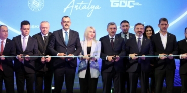 Batı Akdeniz Kariyer ve İstihdam Fuarı kapılarını açtı