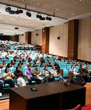 Kanser Tedavisinde Şefkatin Önemi Vurgulandı
