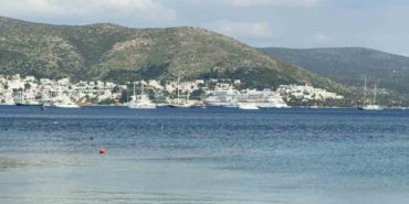 Bodrum Limanı’nda dev yolcu gemisi hareketliliği: 357 turist ilçeye ayak bastı