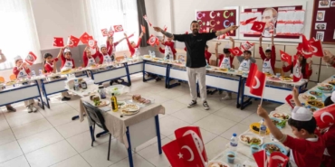 Zeytin kültürü minik şeflerle geleceğe taşınıyor