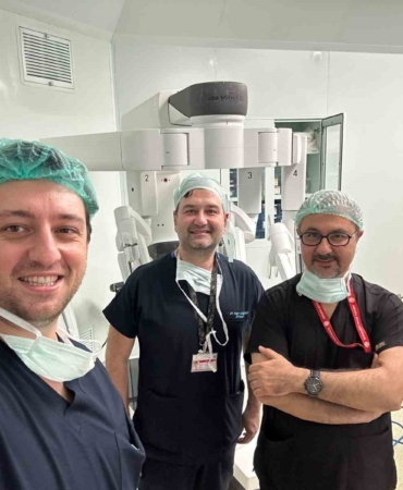 Robotik Cerrahi ile Kalp Şeklinde Yapay Mesane!