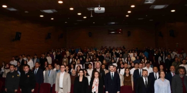 Vezirköprü’de Yapay Zeka Sempozyumu Yapıldı