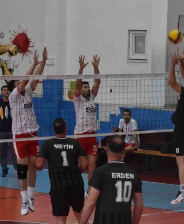 Sağlık İçin Voleybol Turnuvası Antalya’da Başladı!