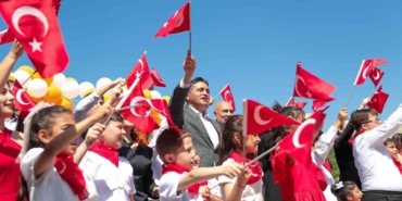 Aliağa’da Özel Çocuklar için Renkli Bahar Şenliği