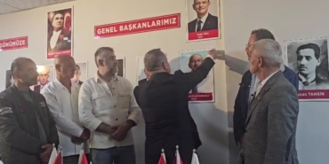 Kılıçdaroğlu’nun Fotoğrafı Parti Binasından İndirildi