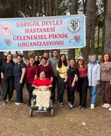 Sağlık Çalışanları Doğada Moral Pikniği Yaptı