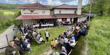Ekincik’te Yüzyıllık Bayram Geleneği Yaşatılıyor