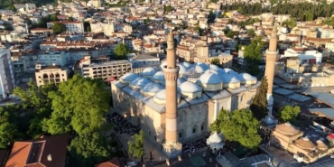 Bursa’da Kurban Bayramı Coşkusu Tarihi Camilerde