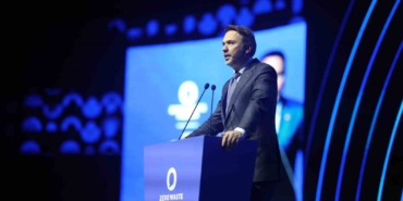 Bakan Bayraktar: “Enerji verimliliğinin artırılması ve temiz enerjiye geçiş konularında somut çözümleri hep birlikte şekillendireceğiz”