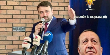 AK Parti’nin Başarısı: Birlik ve Tevazu Vurgusu