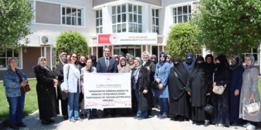 Erzurumlu kadın çiftçilerden Erzincan’a çıkarma