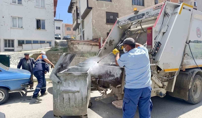 Hisarcık’ta Çöp Konteynerlerine Kapsamlı Temizlik