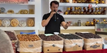 Medine’de Hacılara Özel Kaliteli Hurma Satışı